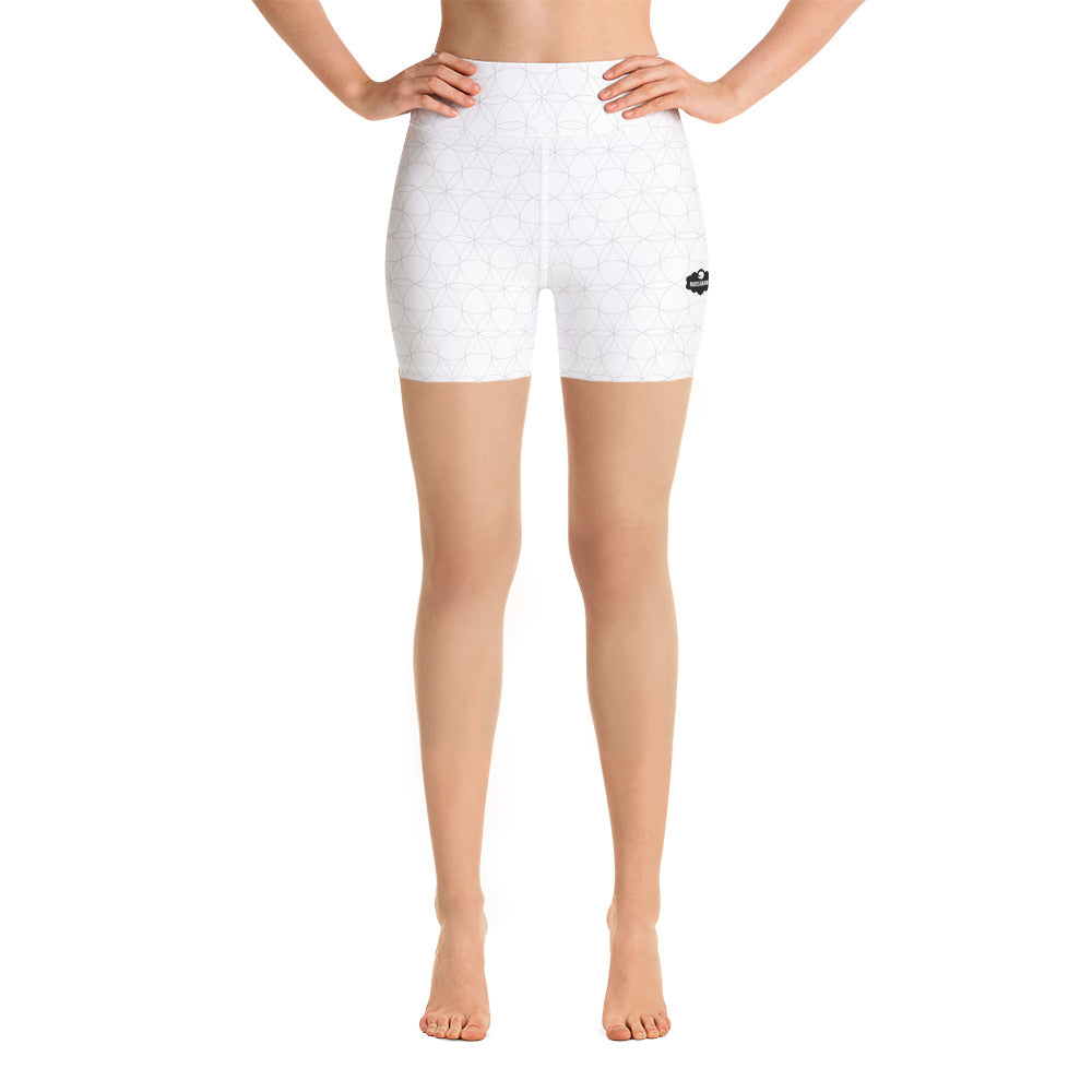 "Delight Alternate" Yoga Shorts in weiss